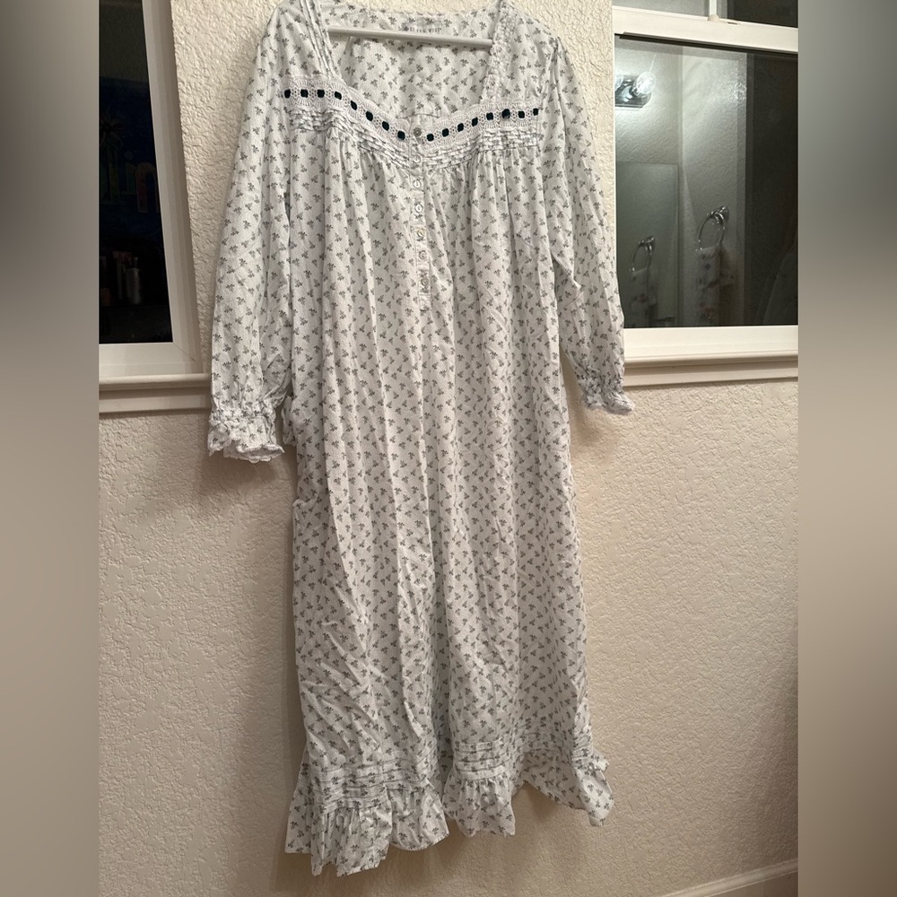 Eileen West Ballet Night Gown Long Sleeve 100% Cotton, Lace with velvet ribbon - Picture 6 of 15